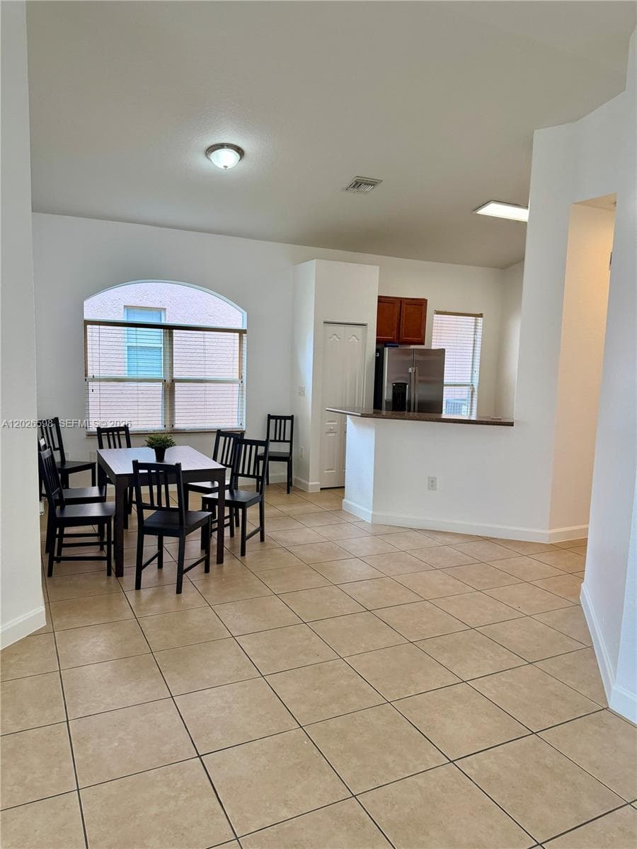3951 NE 11th Dr photo 14