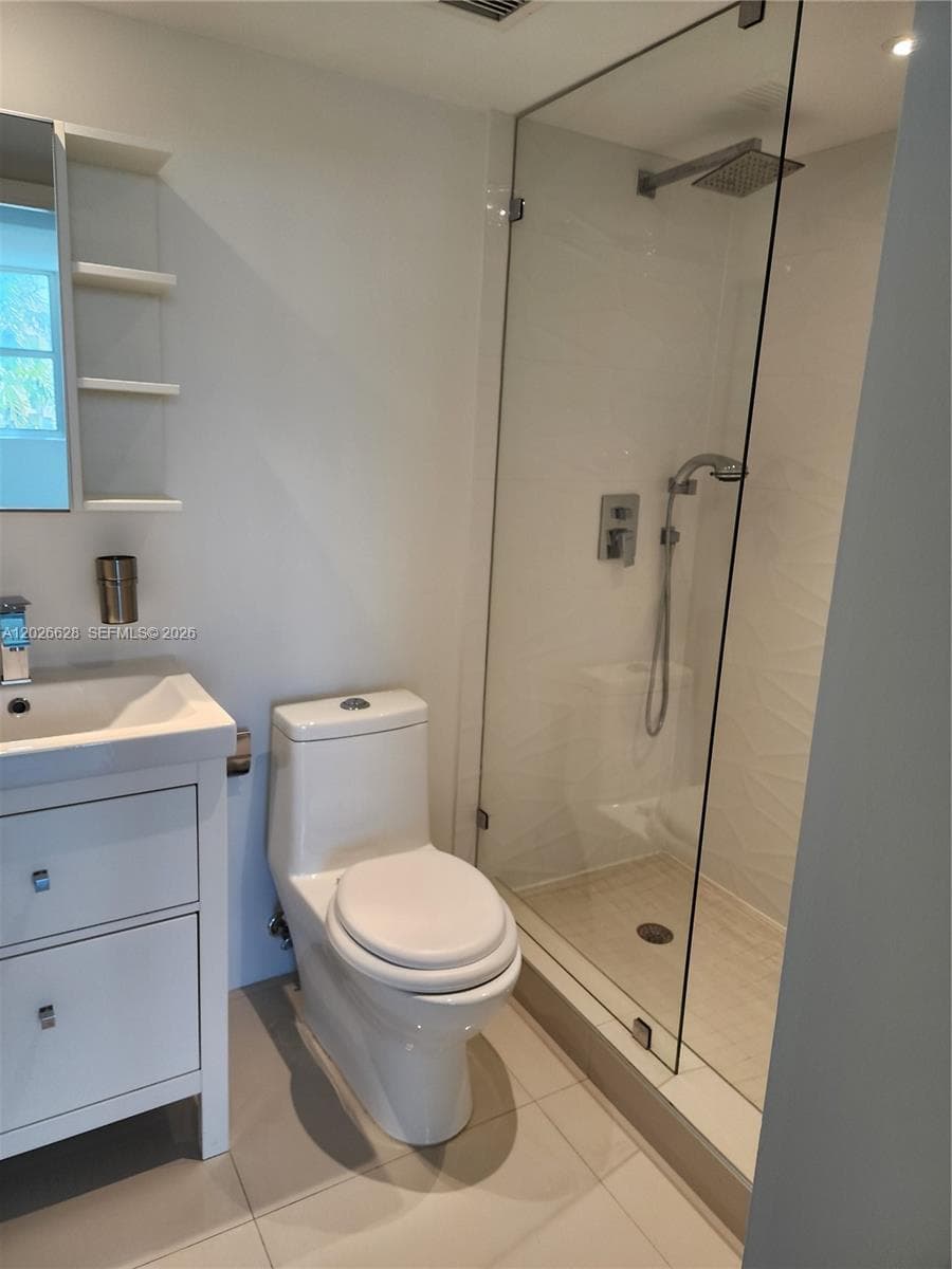 REEF EAST CONDO · #4J in North Miami Beach - Photo 13