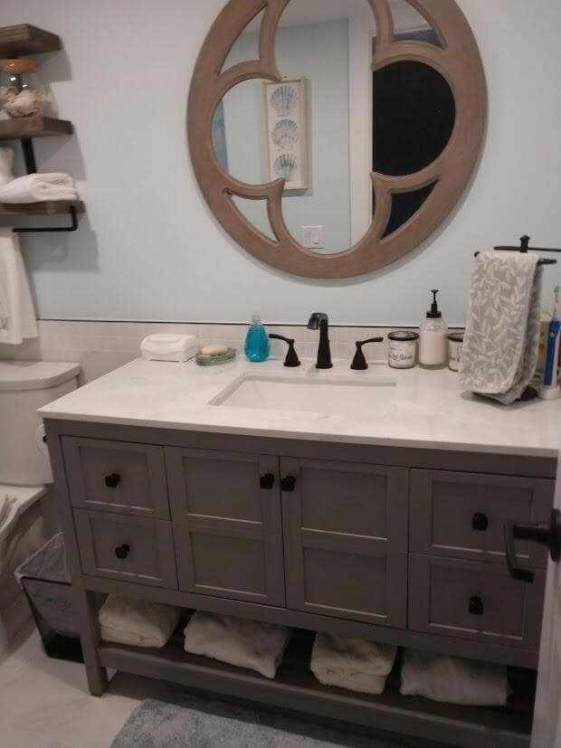 ROYAL COAST CONDO BATHROOM 2