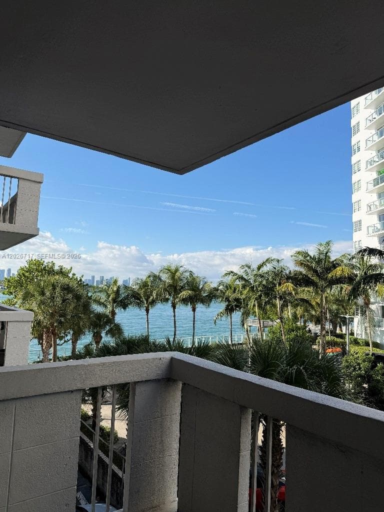 SOUTH BAY CLUB CONDO · #342 in Miami Beach - Photo 17