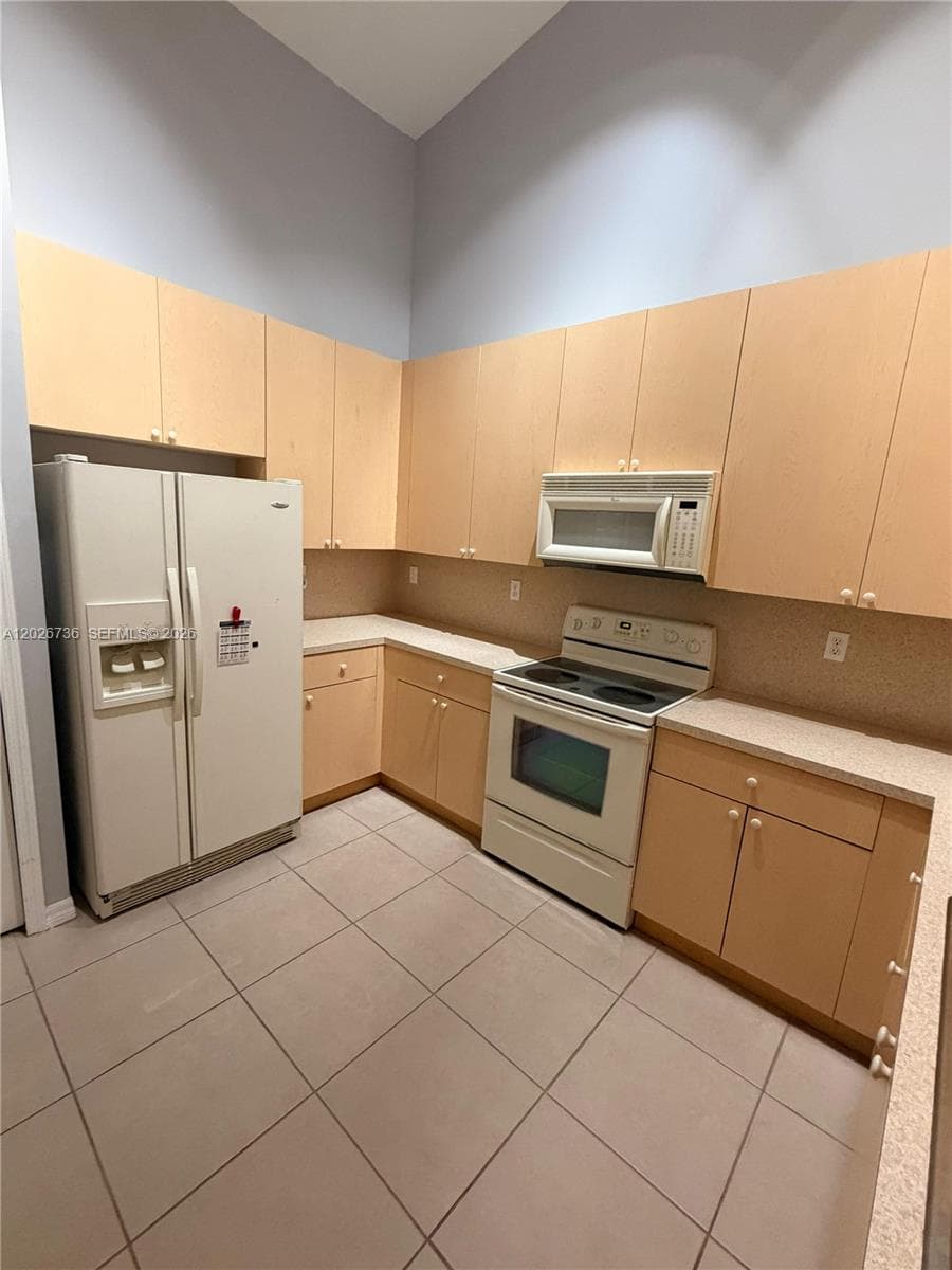 1174 NE 32nd Ave #0 photo 18