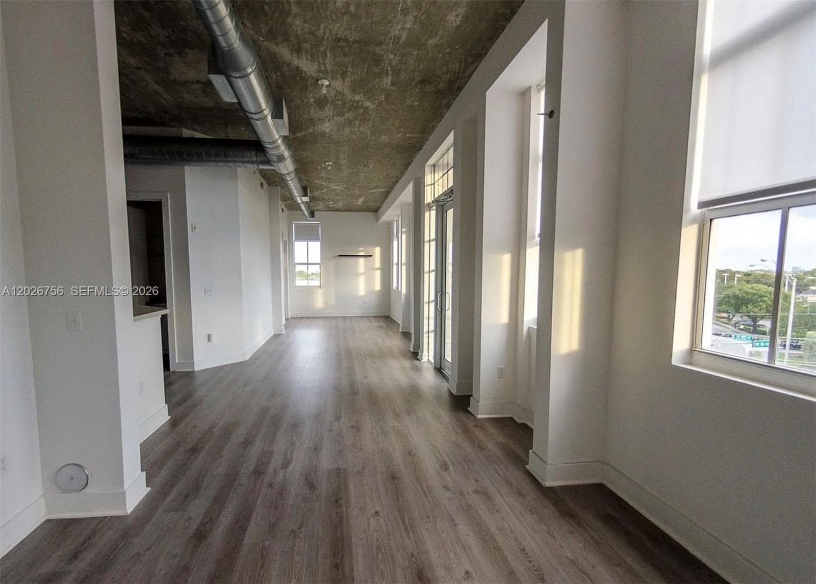 Skylofts Condo · #E405 in Miami - Photo 7
