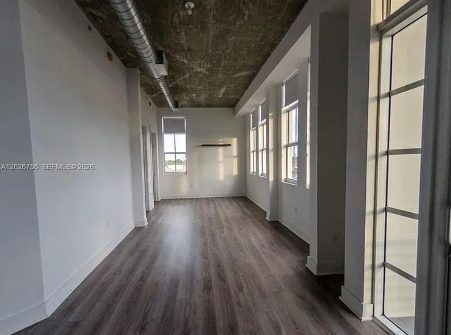 Skylofts Condo · #E405 in Miami - Photo 8