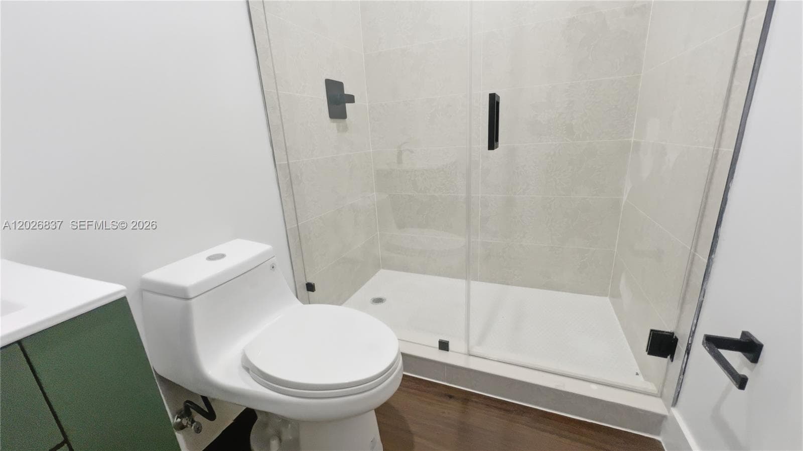 3rd suit bathroom