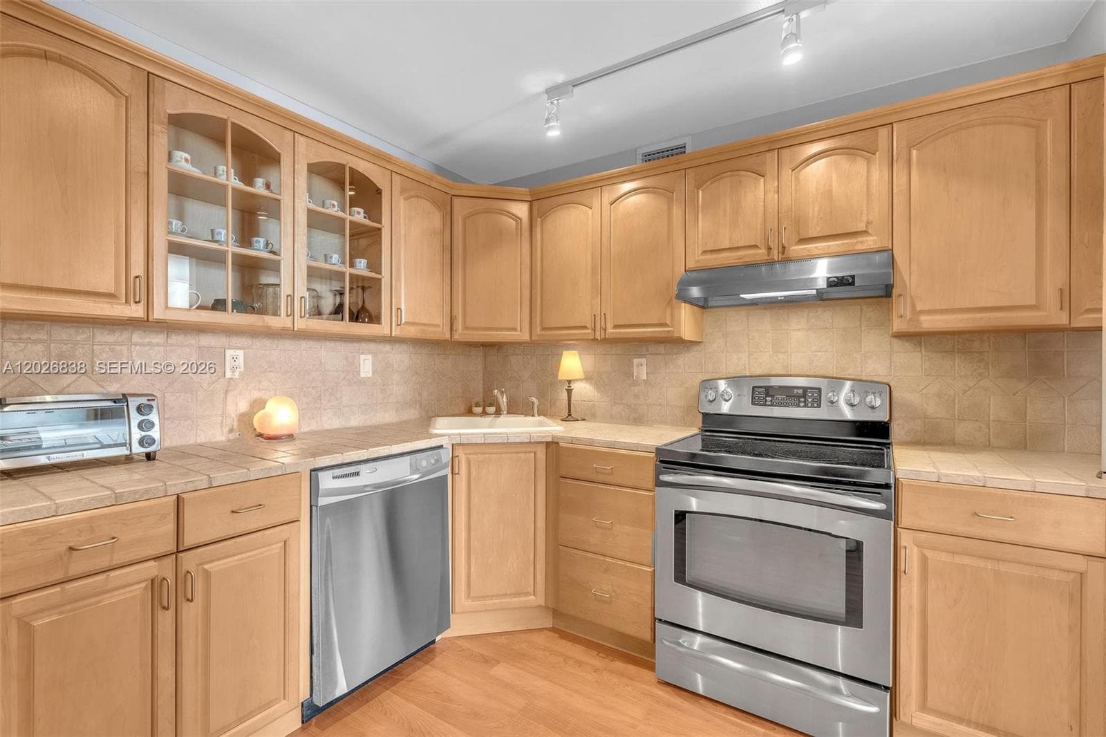 COMMODORE PLAZA · #1801 in Aventura - Photo 16