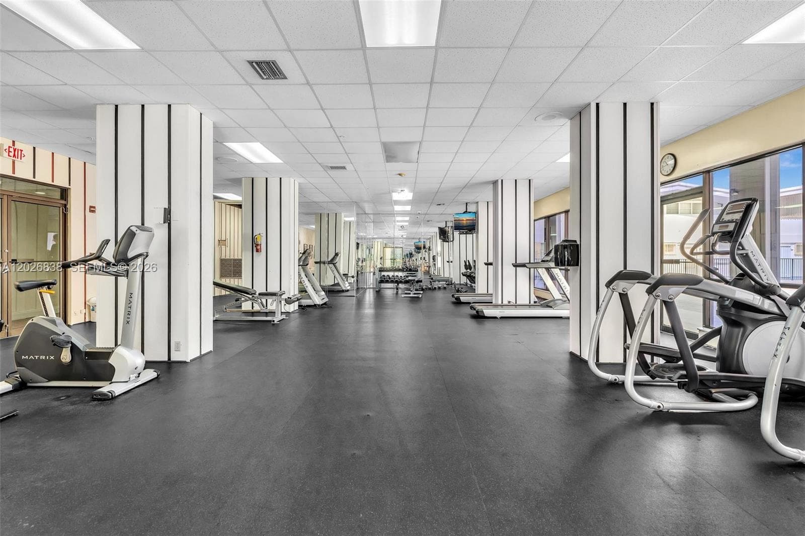 COMMODORE PLAZA · #1801 in Aventura - Photo 40