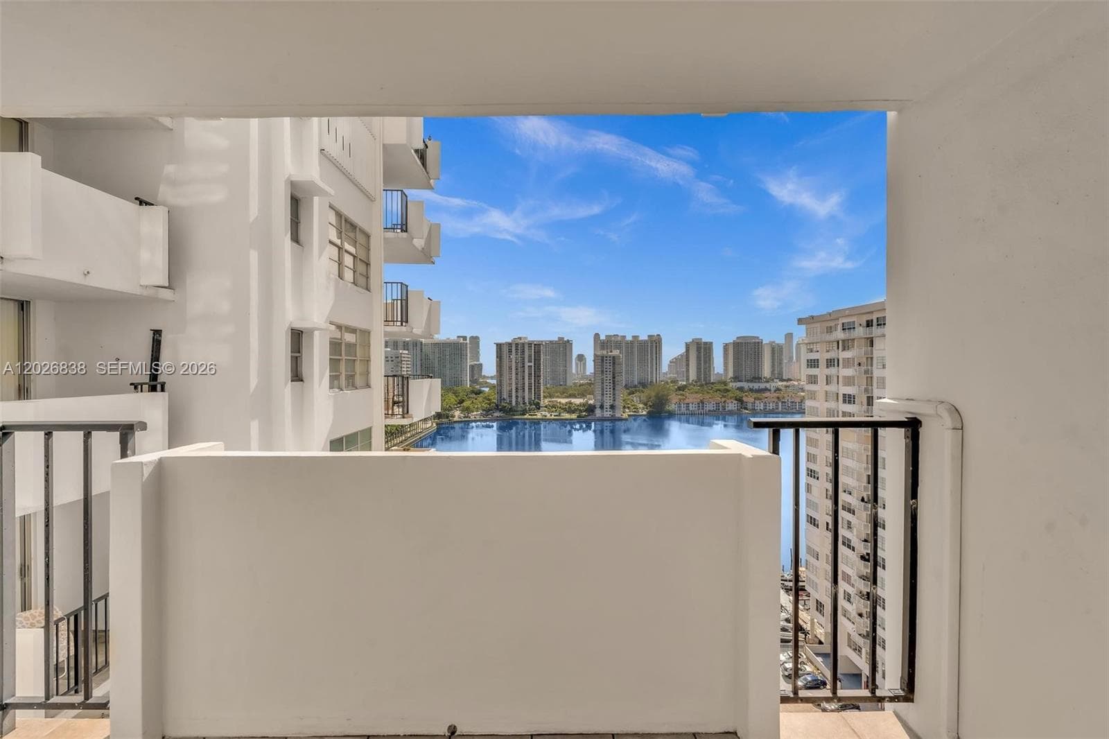 COMMODORE PLAZA · #1801 in Aventura - Photo 29