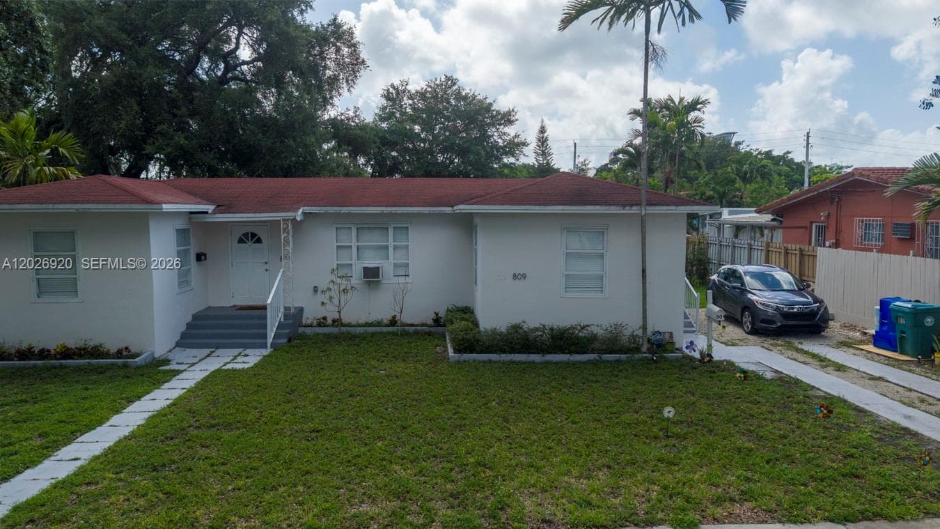 809 NW 21st Ct photo 7