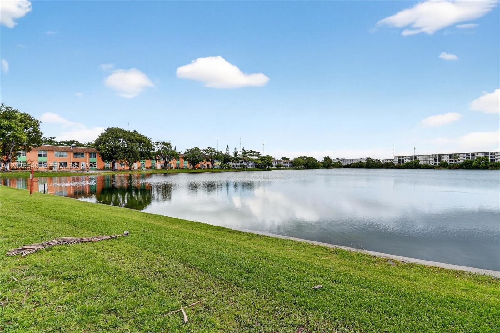 Star Lake · #3022 in Miami - Photo 4
