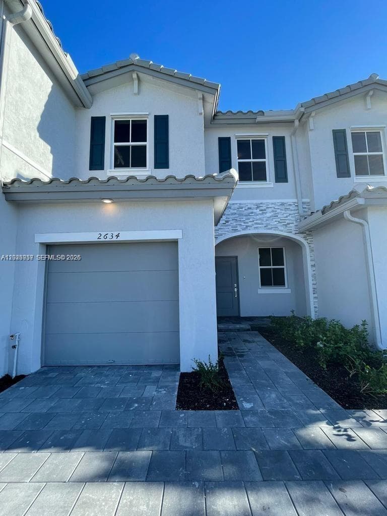 2634 SE 11th Ct #2634 photo 1