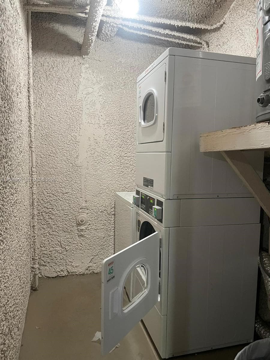 KENDALL ACRES CONDO BLDG · #U6 in Miami - Photo 10
