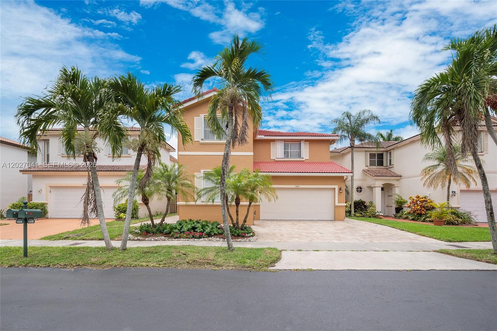 15558 SW 112th Dr photo 1