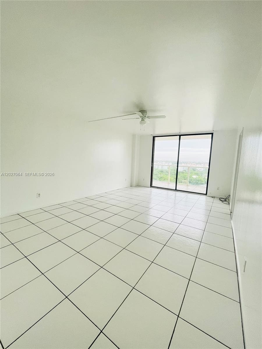 SAILBOAT CAY CONDO · #1613 in North Miami - Photo 4