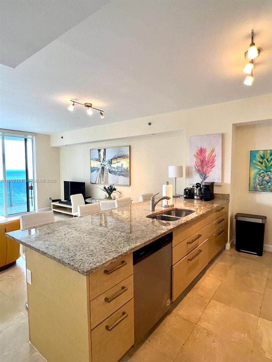 BEACH CLUB TWO · #1812 in Hallandale Beach - Photo 5