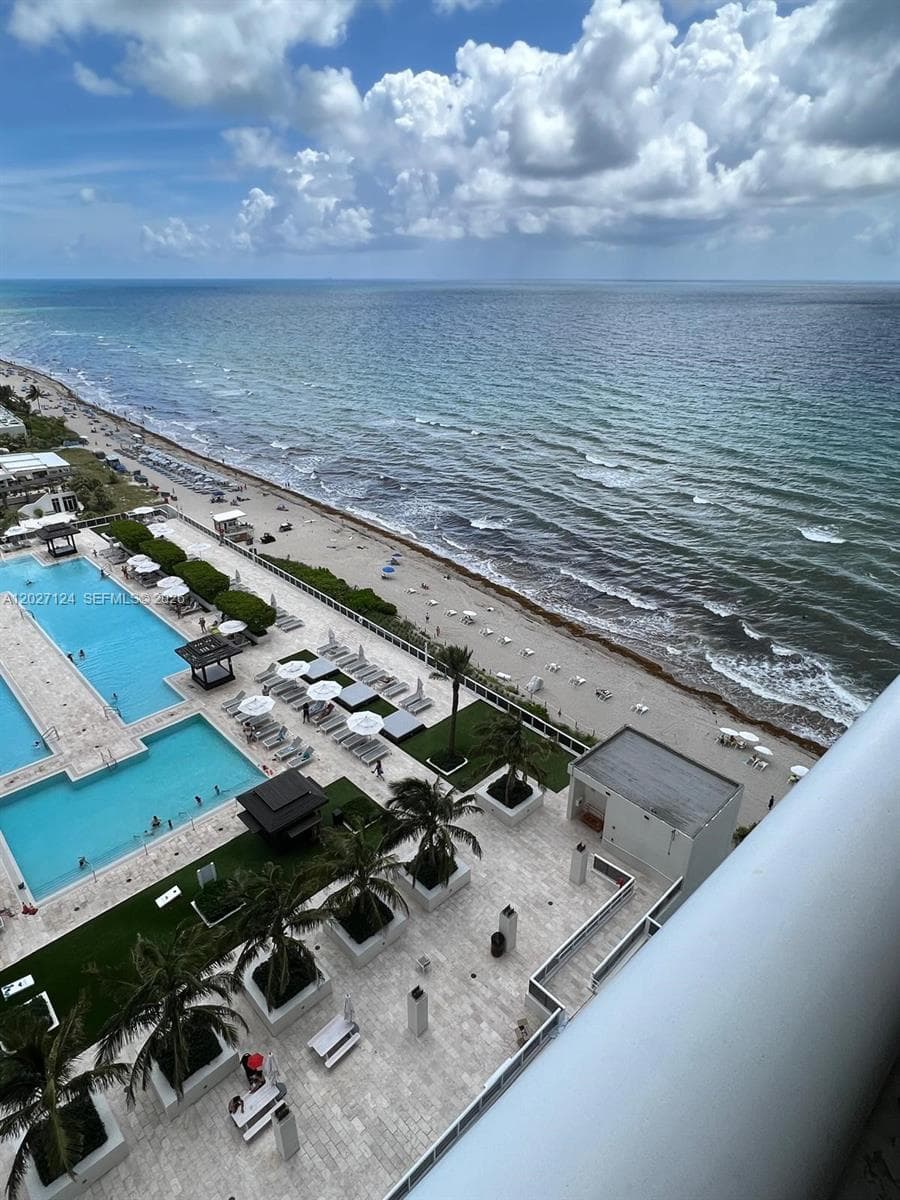 BEACH CLUB TWO · #1812 in Hallandale Beach - Photo 15
