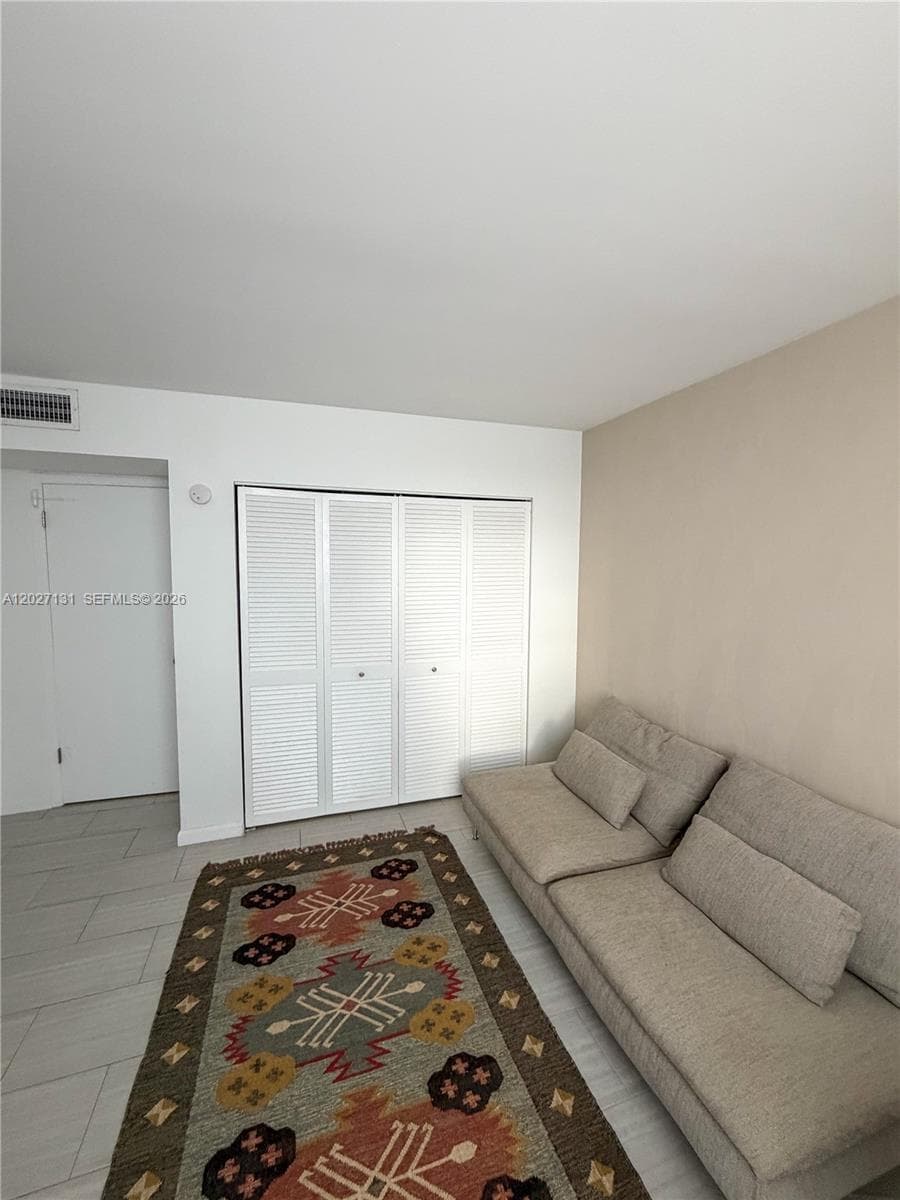 GOLDEN ISLES YACHT CLUB C · #205 in Hallandale Beach - Photo 12