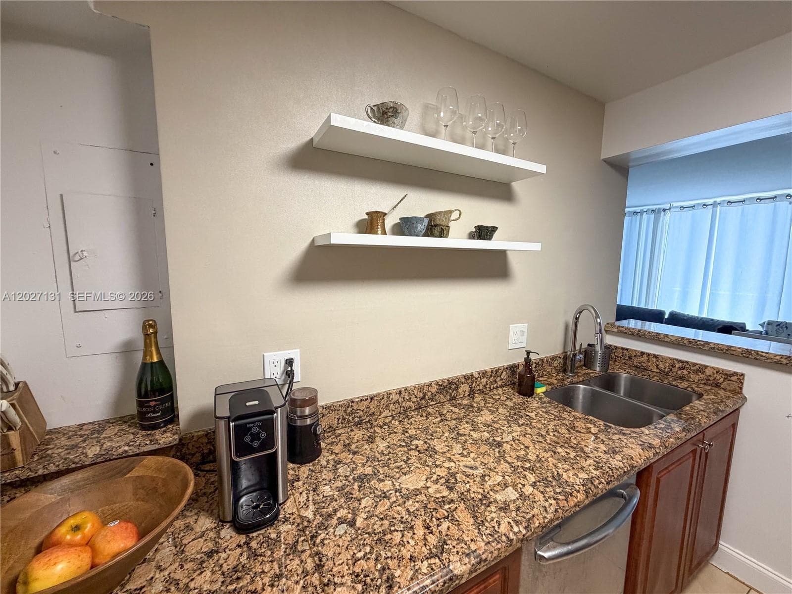 GOLDEN ISLES YACHT CLUB C · #205 in Hallandale Beach - Photo 19