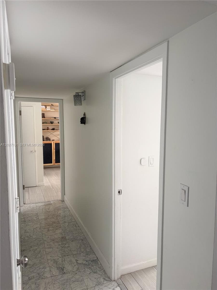GOLDEN ISLES YACHT CLUB C · #205 in Hallandale Beach - Photo 8