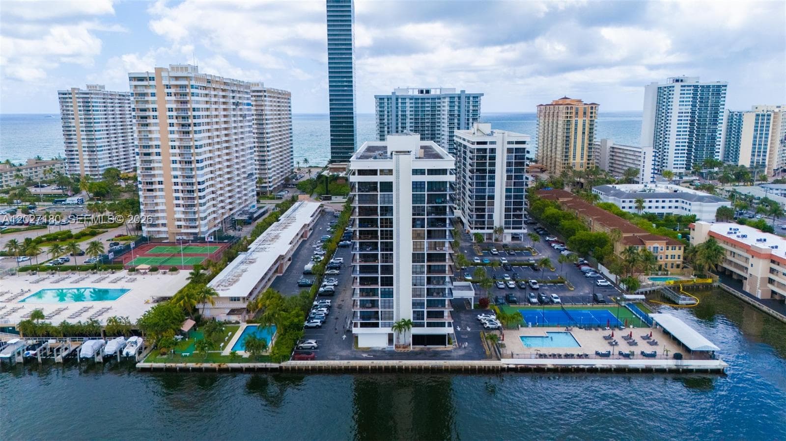 Avant Garde Condo · #1104 in Hallandale Beach - Photo 42