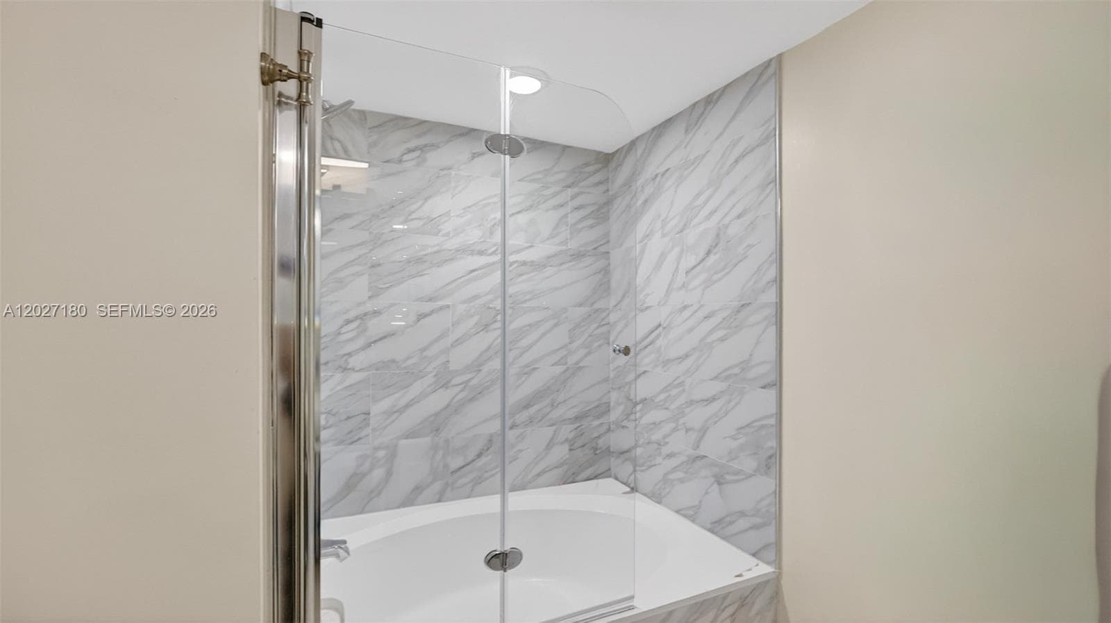 Avant Garde Condo · #1104 in Hallandale Beach - Photo 22