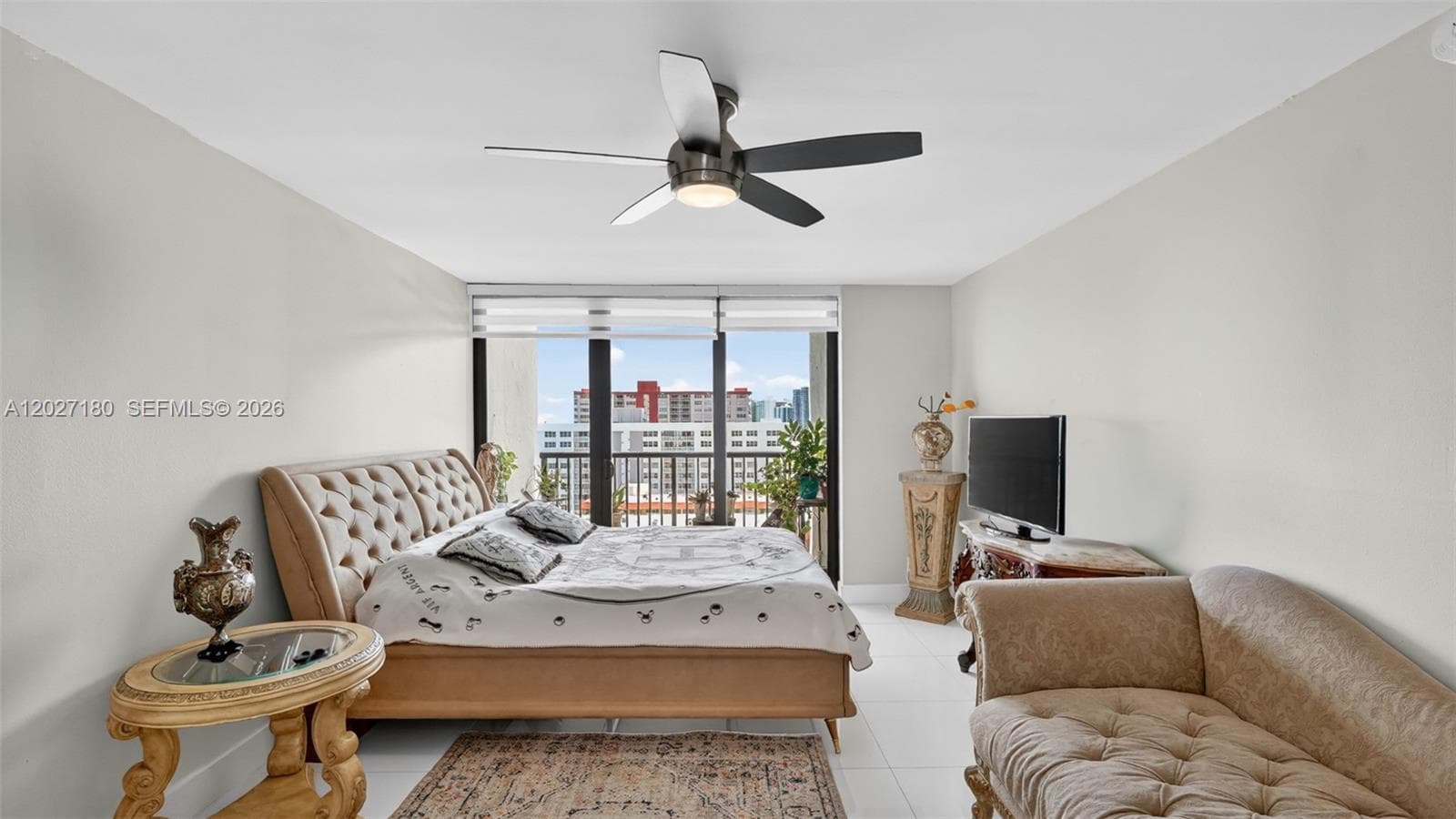 Avant Garde Condo · #1104 in Hallandale Beach - Photo 14