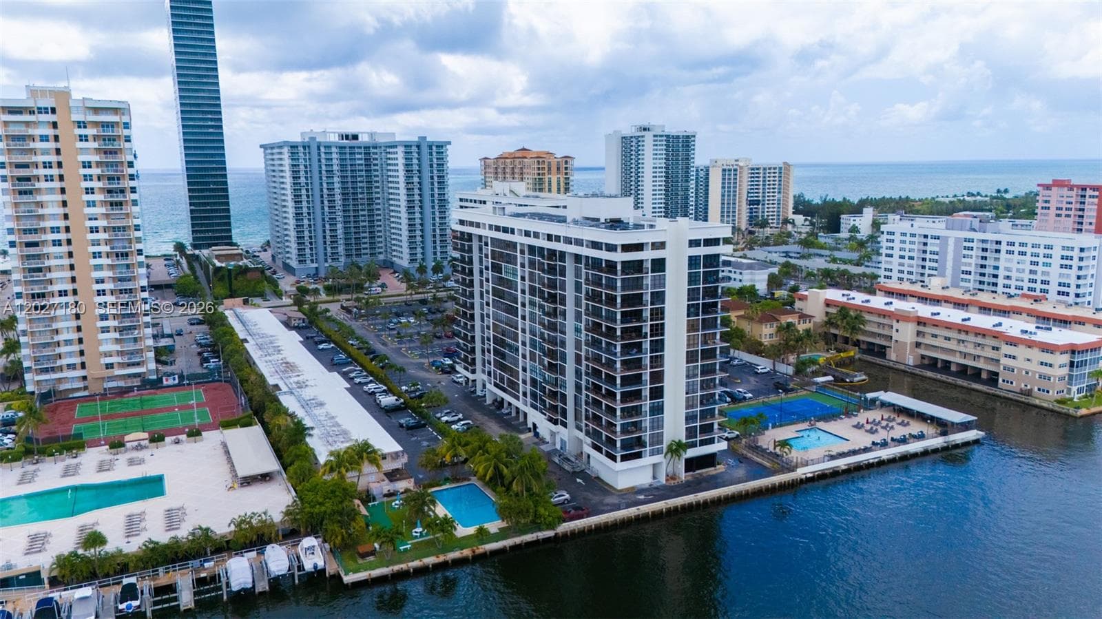 Avant Garde Condo · #1104 in Hallandale Beach - Photo 41