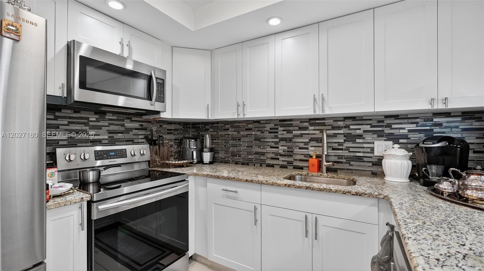 Avant Garde Condo · #1104 in Hallandale Beach - Photo 11