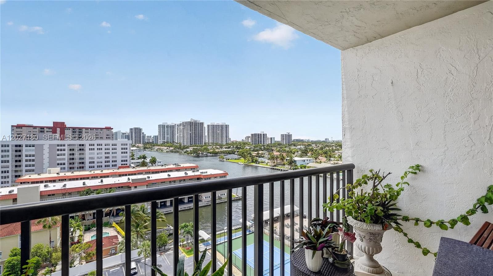 Avant Garde Condo · #1104 in Hallandale Beach - Photo 19