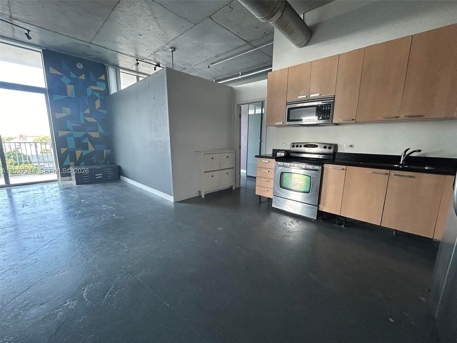 LOFTS AT HOLLYWOOD STATIO · #506 in Hollywood - Photo 2