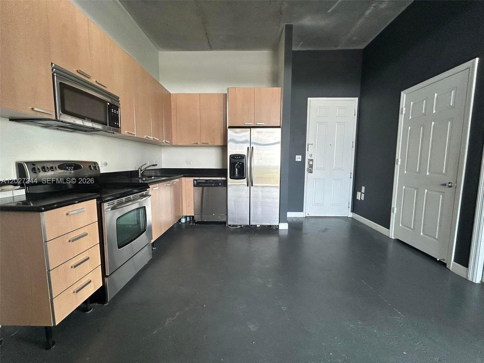 LOFTS AT HOLLYWOOD STATIO · #506 in Hollywood - Photo 1