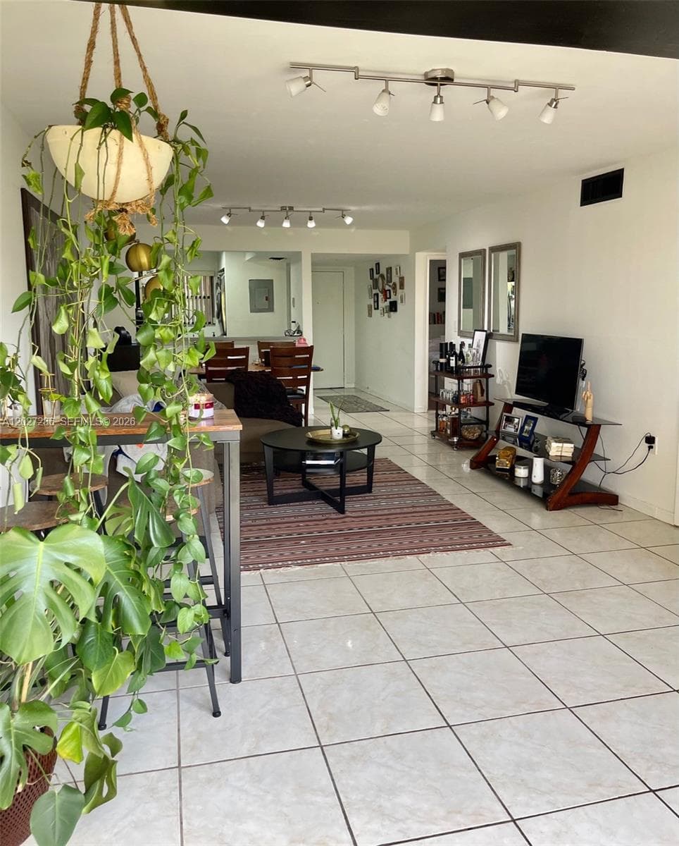 West Fontaine · #204-6 in Miami - Photo 20