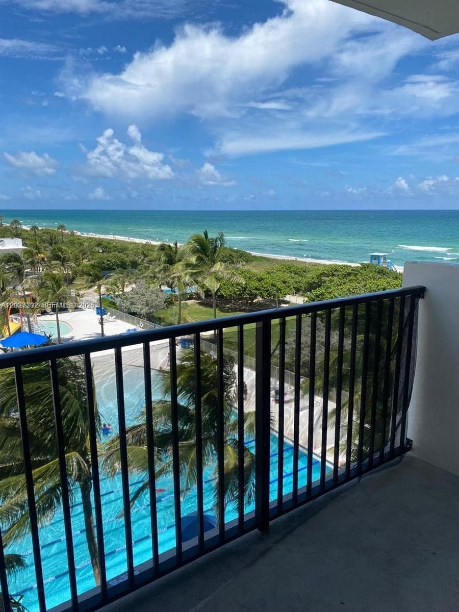 MANATEE CONDO · #506 in Surfside - Photo 9