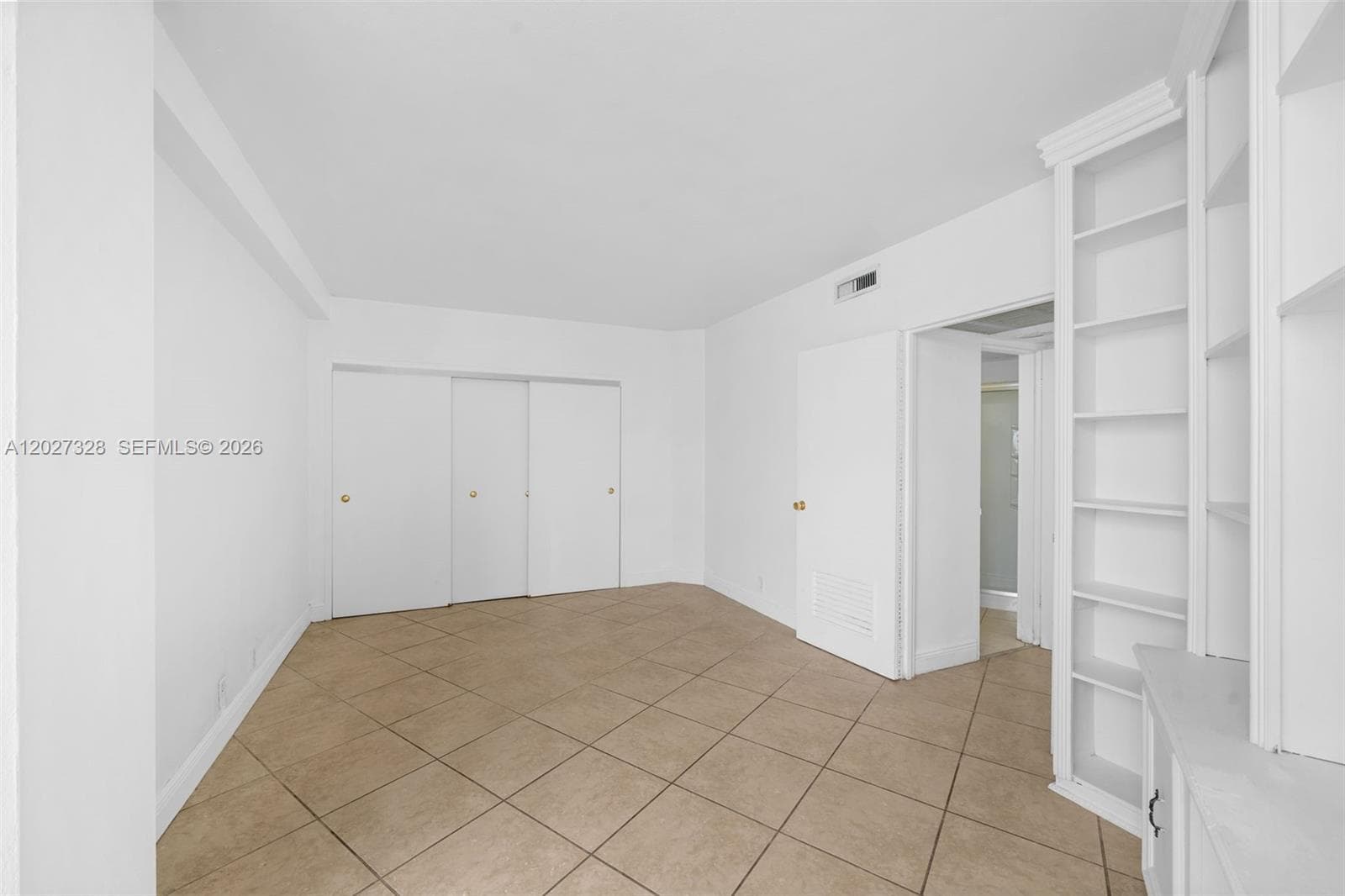 BAY PARK TOWERS CONDO · #1015 in Miami - Photo 22