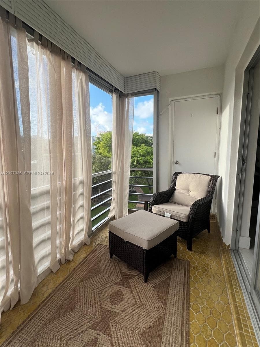 FAIRWAYS ROYALE CONDO · #408 in Hallandale Beach - Photo 24