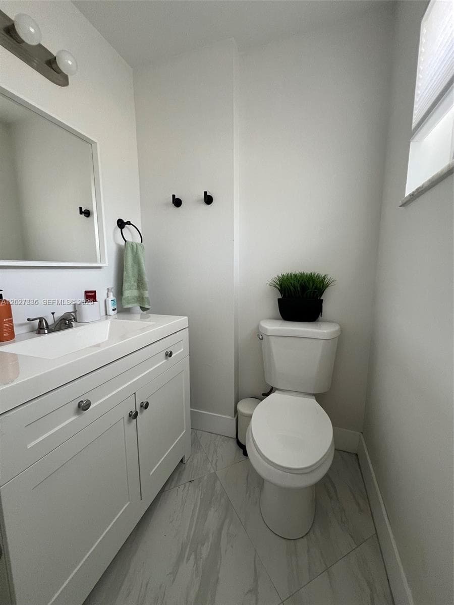 FAIRWAYS ROYALE CONDO · #408 in Hallandale Beach - Photo 10