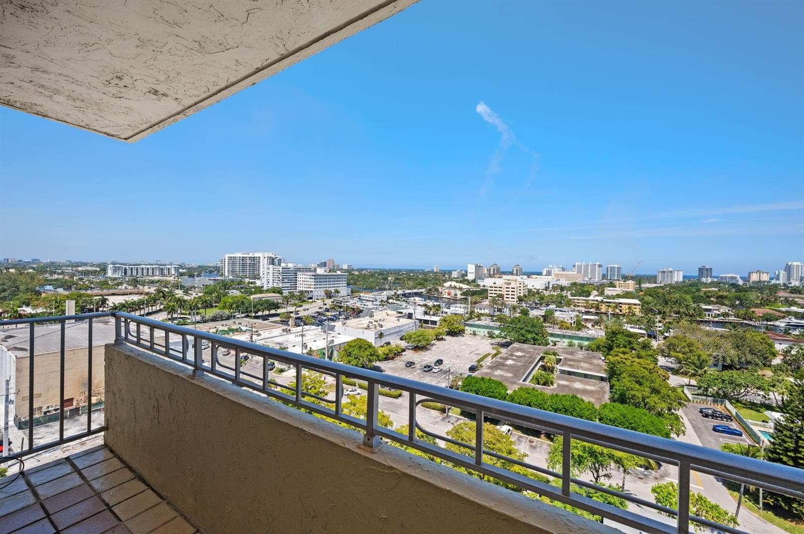 15-web-or-mls-900-ne-18th-ave