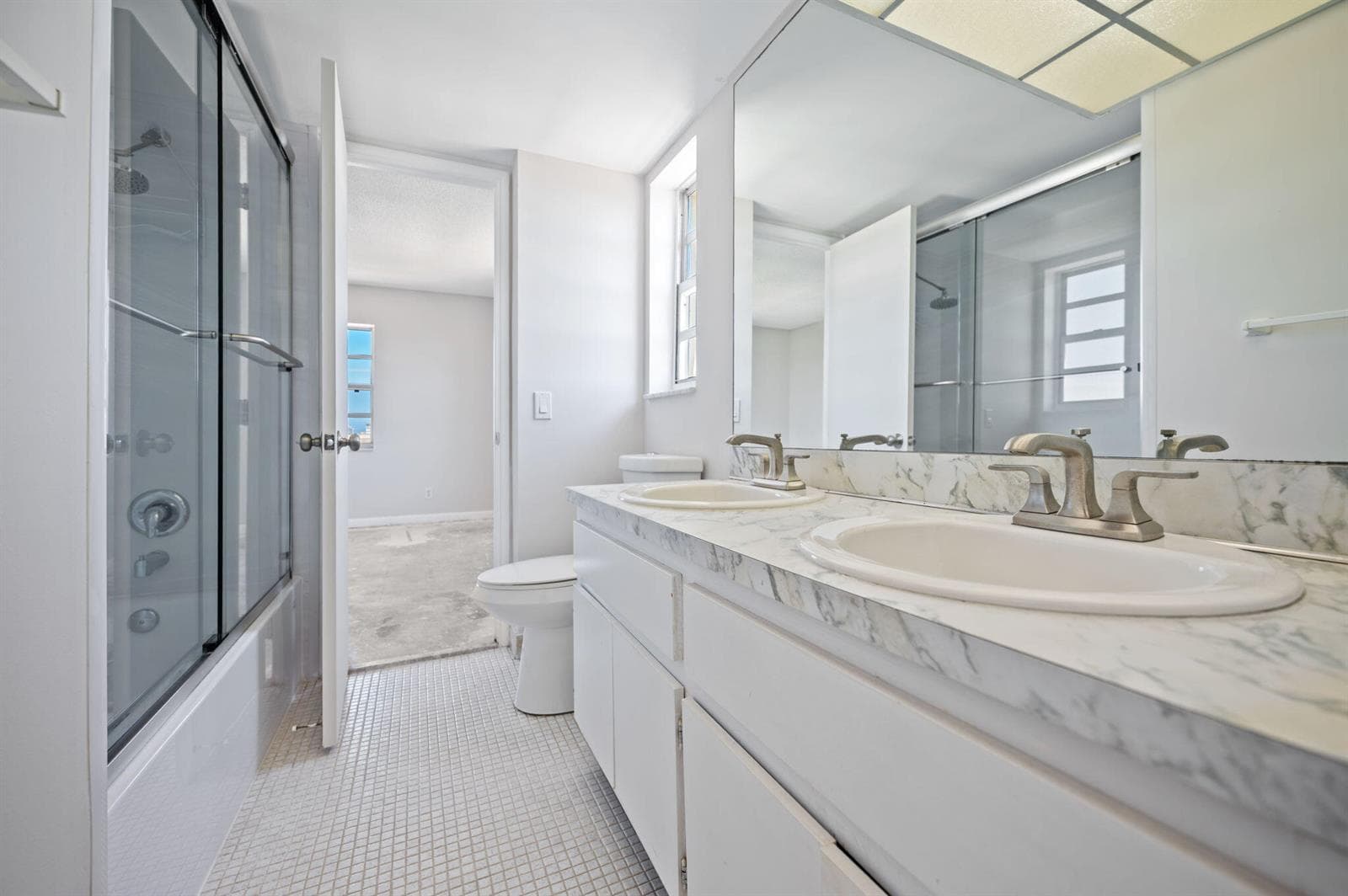36-web-or-mls-900-ne-18th-ave