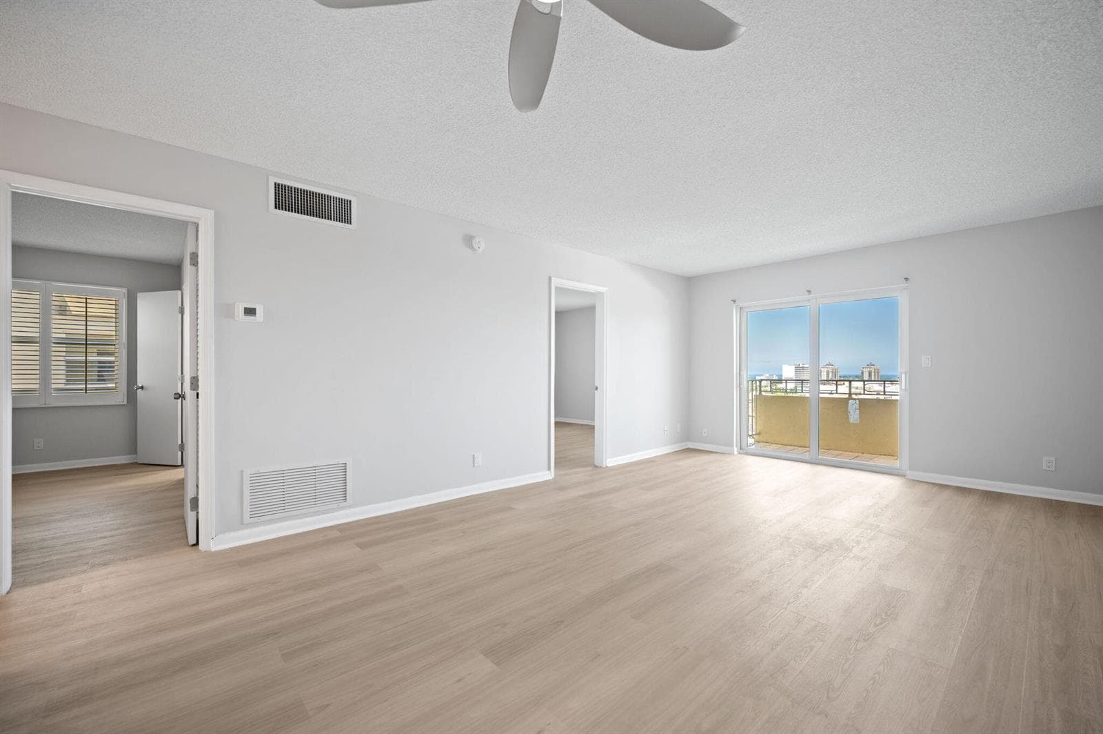 5-web-or-mls-900-ne-18th-ave