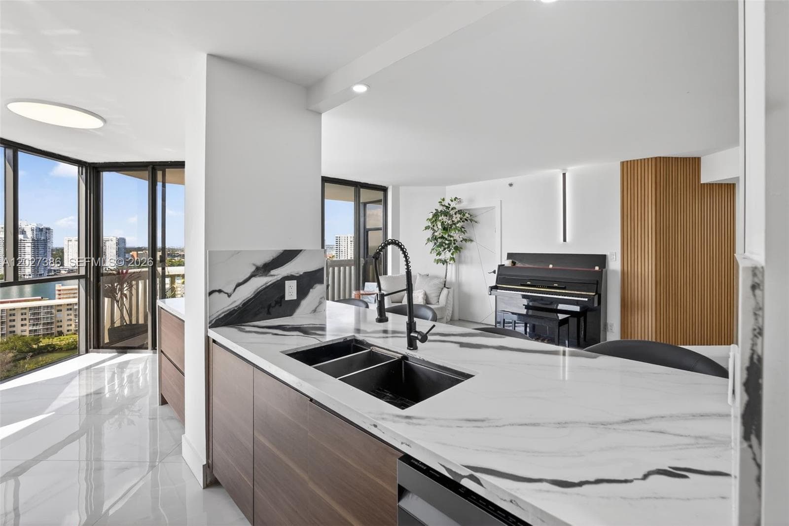 1000 ISL BLVD WILLIAMS IS · #1710 in Aventura - Photo 9