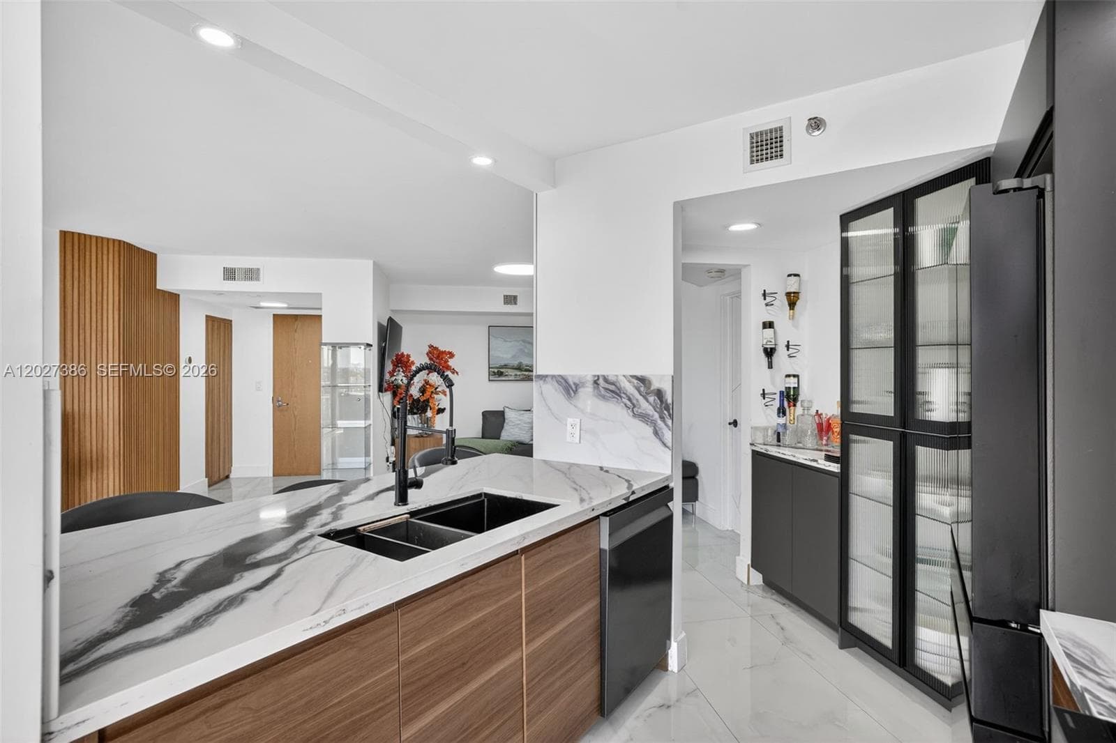 1000 ISL BLVD WILLIAMS IS · #1710 in Aventura - Photo 4