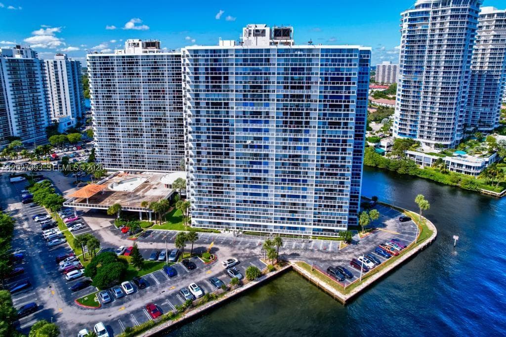 Waterview Condo · #143 in Aventura - Photo 2