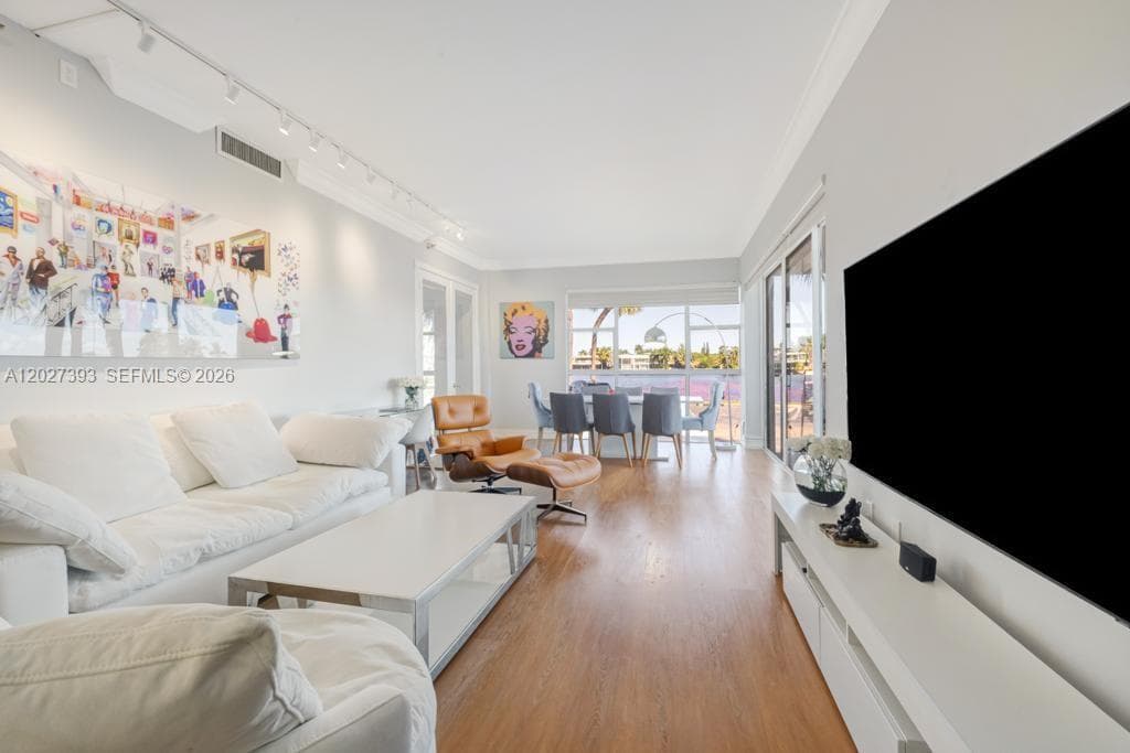 Waterview Condo · #143 in Aventura - Photo 5