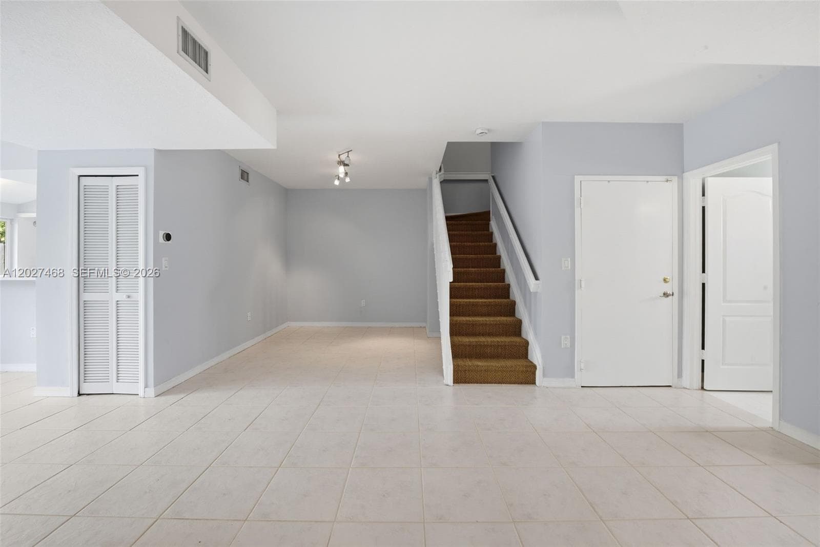10180 SW 88th St #403 photo 12