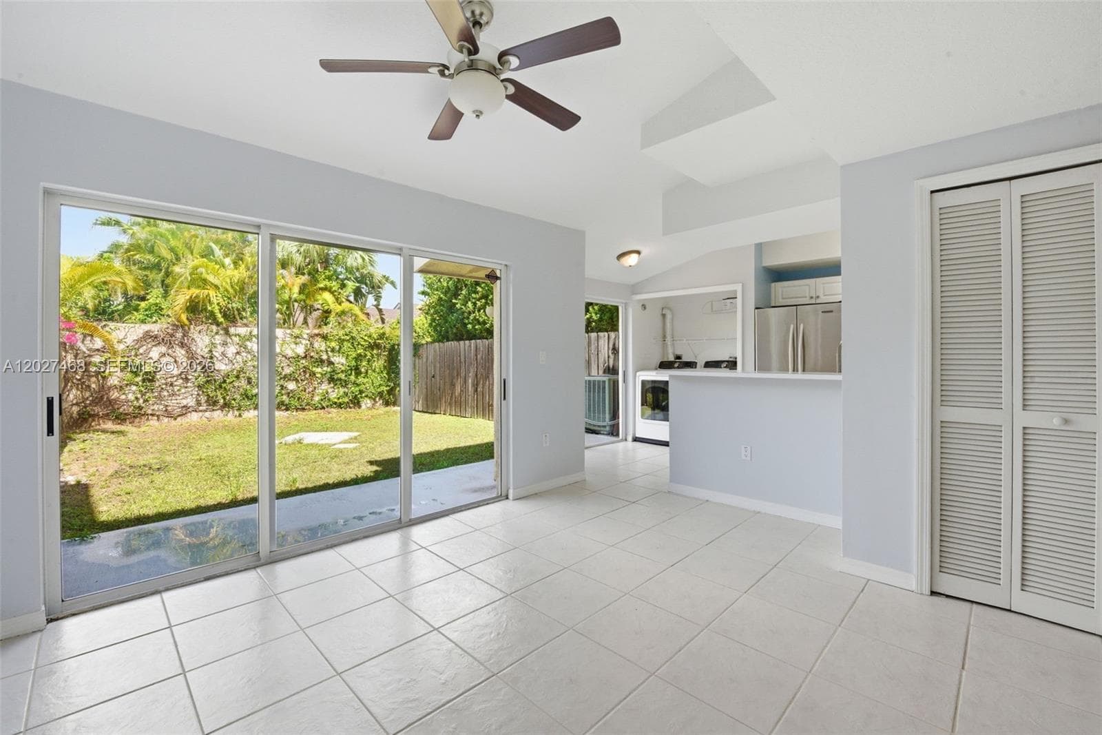 10180 SW 88th St #403 photo 3