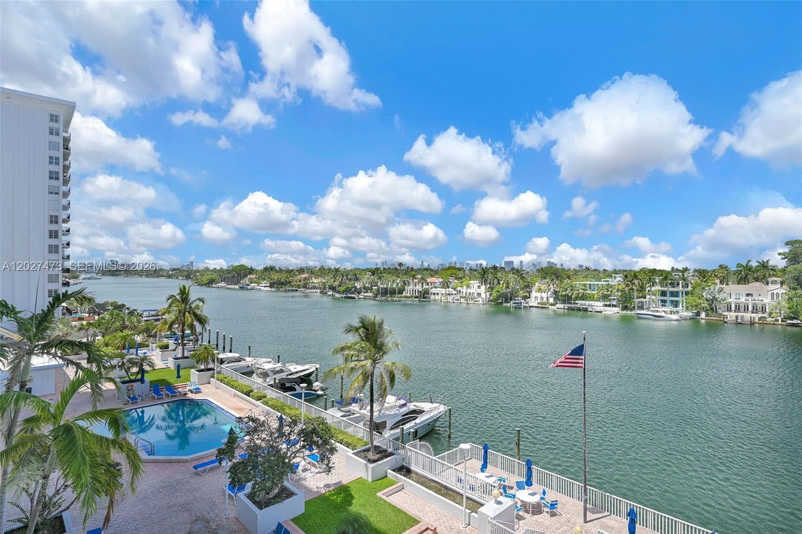 Seacoast 5700 Condominium · #5J in Miami Beach - Photo 2
