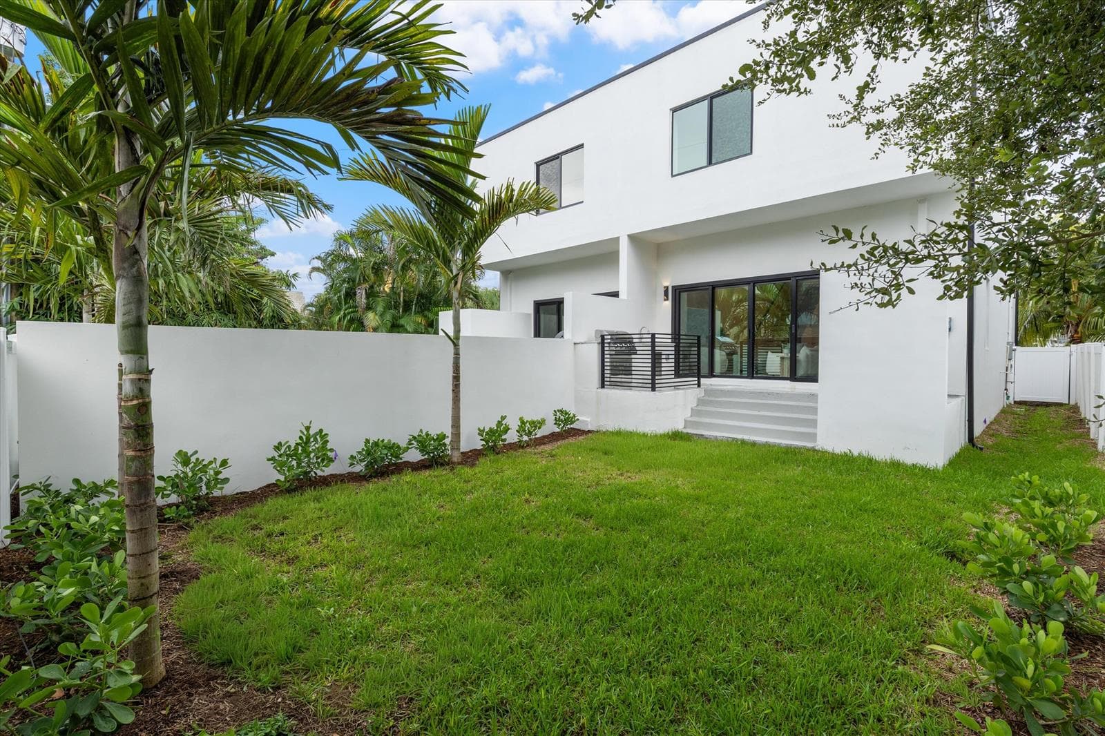 25-509 SW 11th Street Ft. Lauderdale, FL