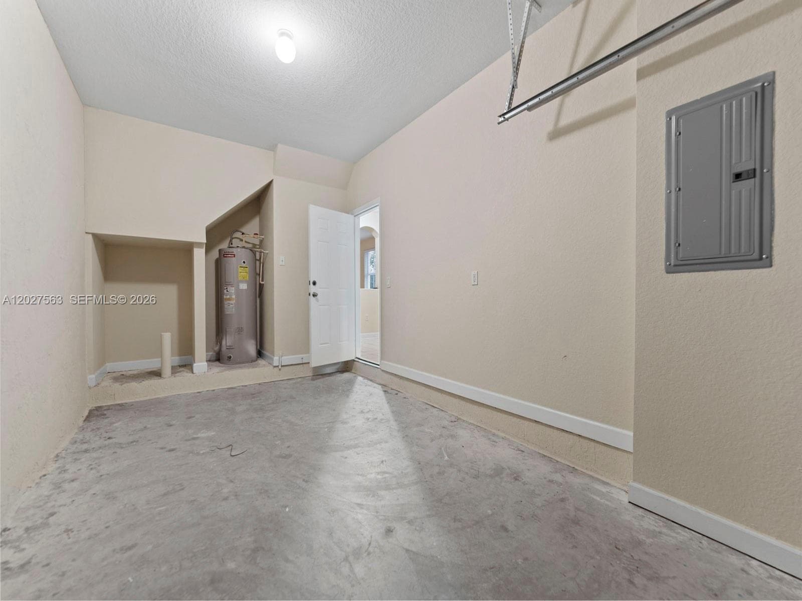 1498 SE 25th Ave photo 6
