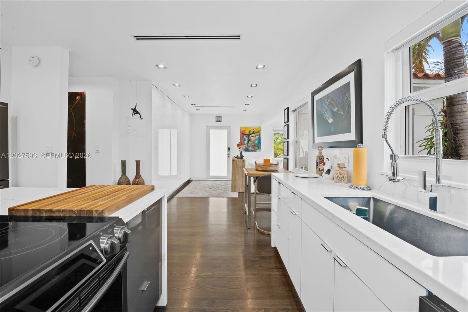 39 Montilla Ave photo 9