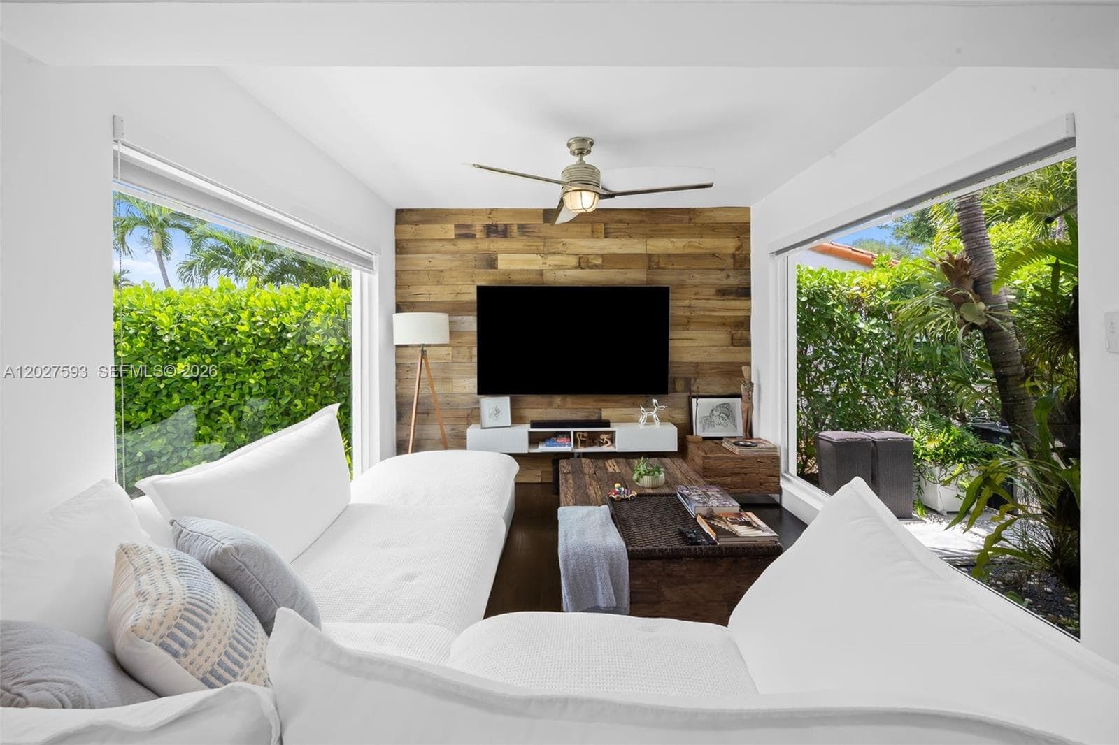 39 Montilla Ave photo 4
