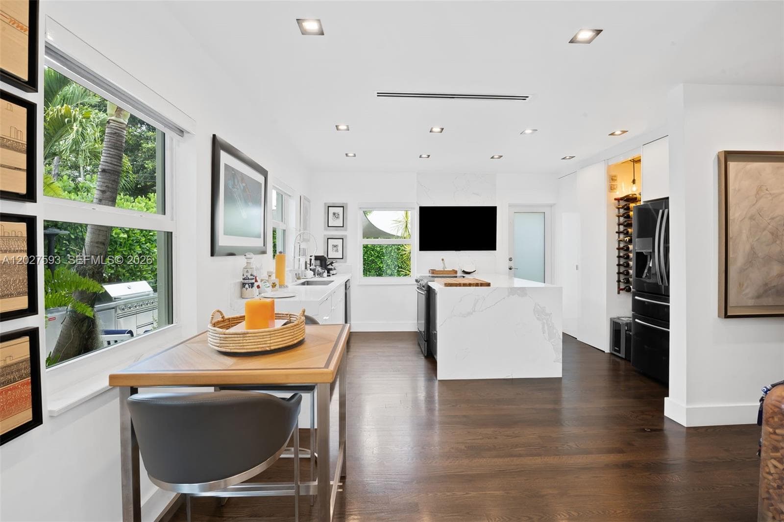 39 Montilla Ave photo 8